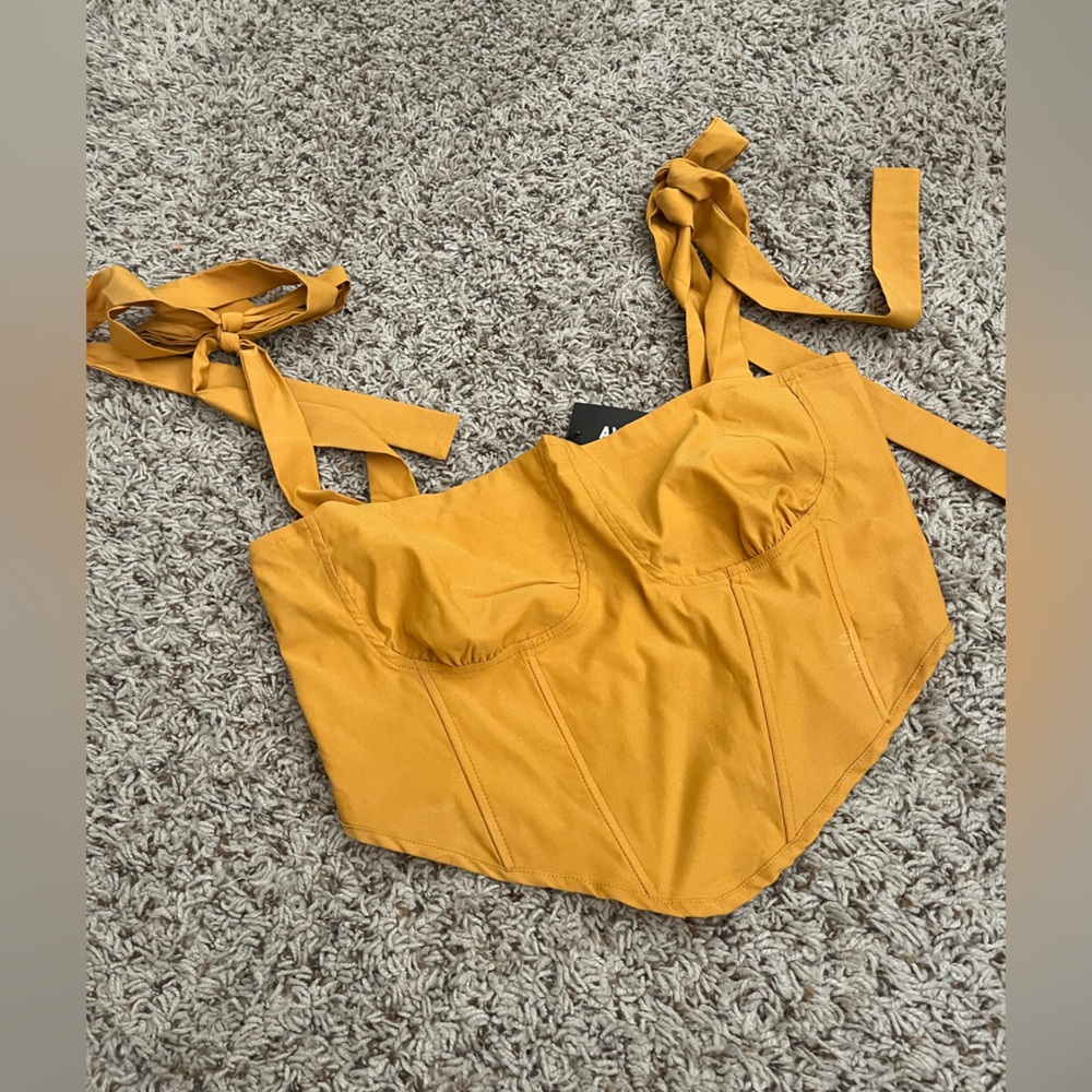 Size L Mustard Top